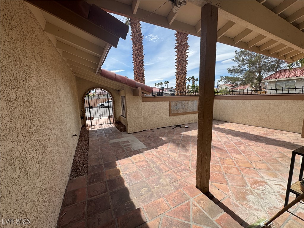 5882 West Viking Road Property Photo 4