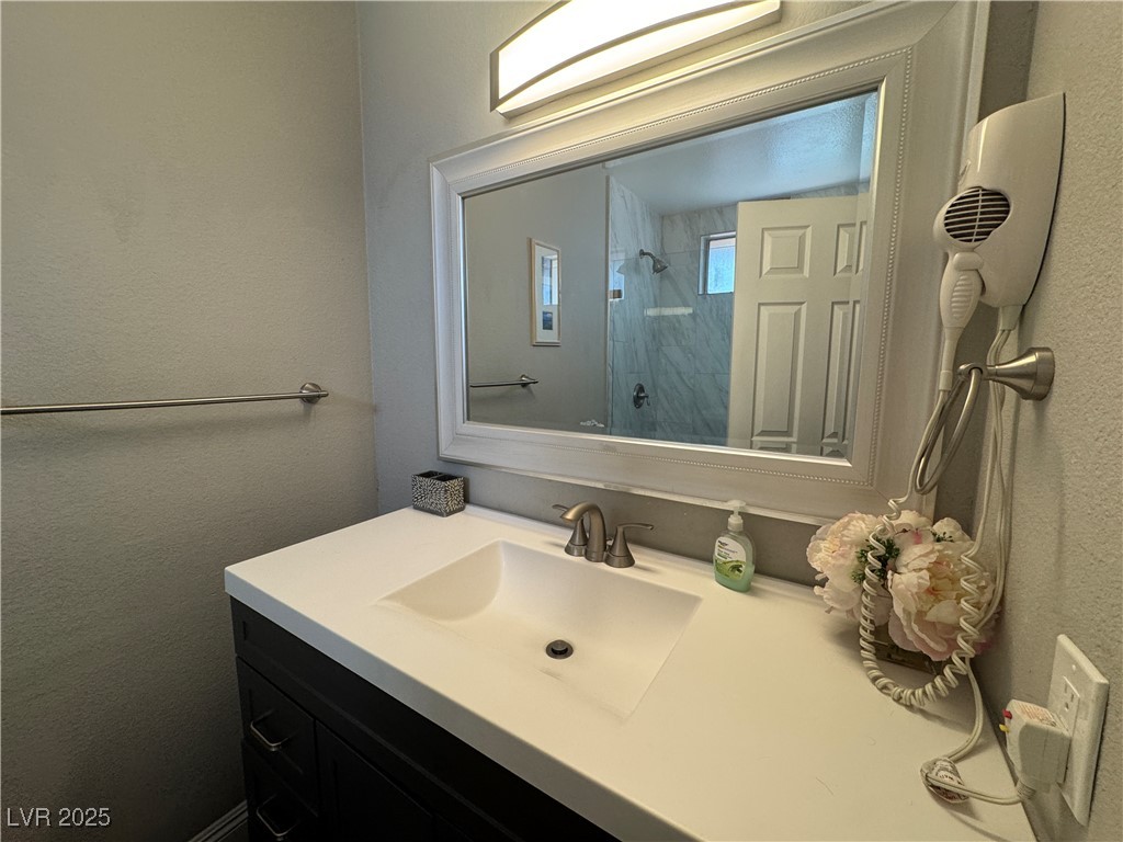 5882 West Viking Road Property Photo 27