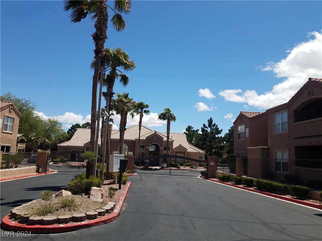 8101 West Flamingo Road 2060 Property Photo 16