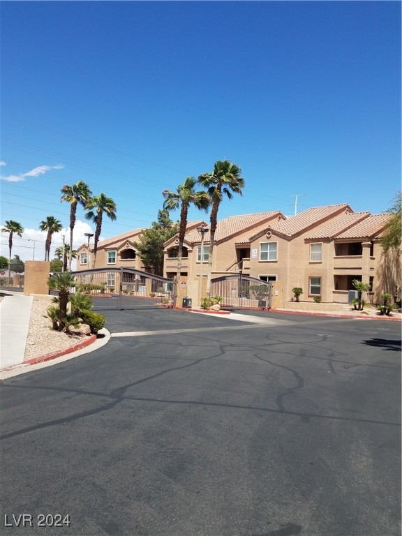 8101 West Flamingo Road 2060 Property Photo 17