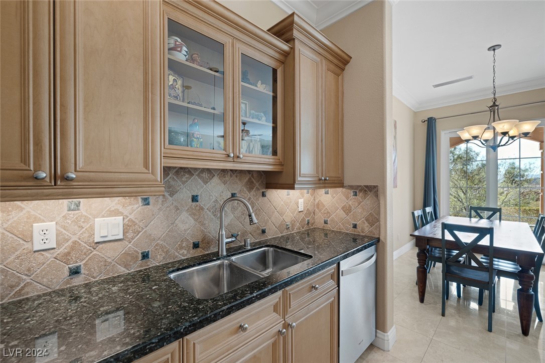 30 Via Vasari 104 Property Photo 7
