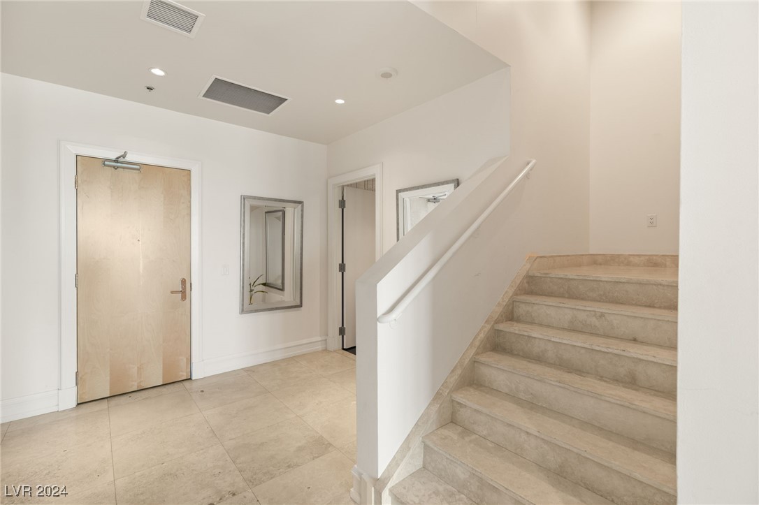 2700 Las Vegas Boulevard 4303 Property Photo 18