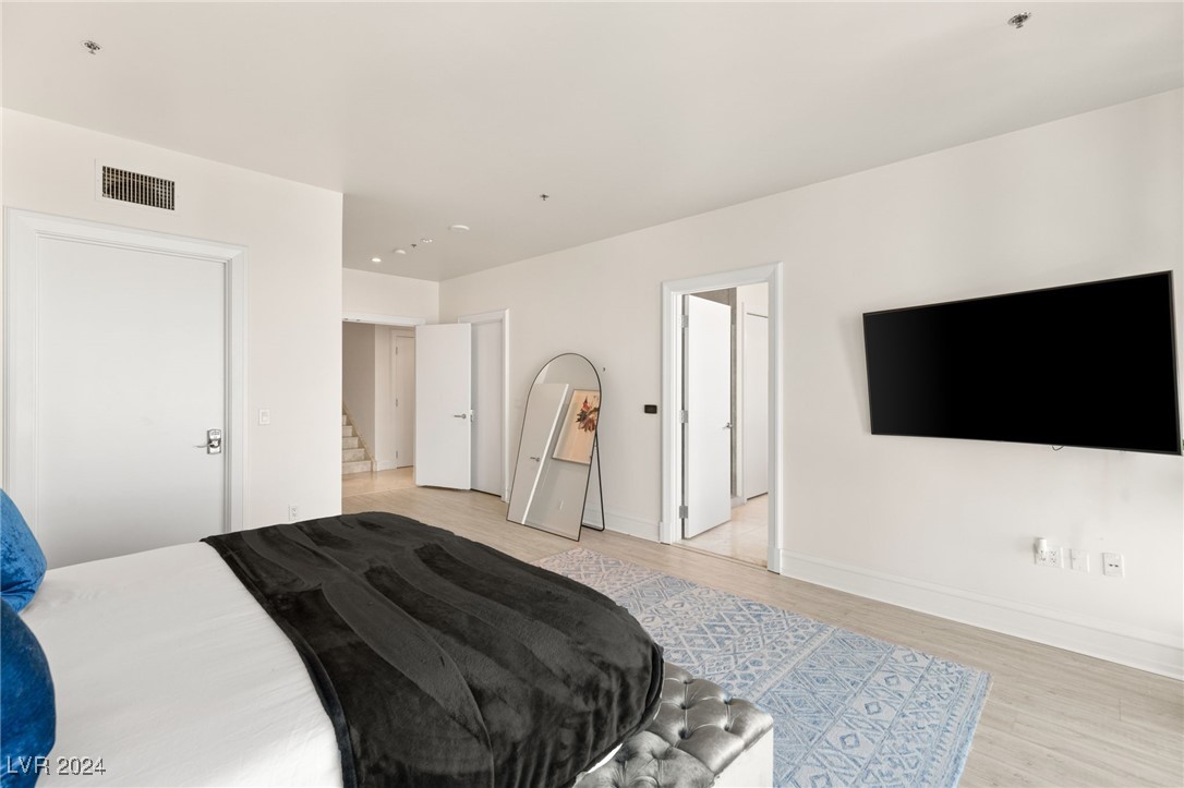 2700 Las Vegas Boulevard 4303 Property Photo 24