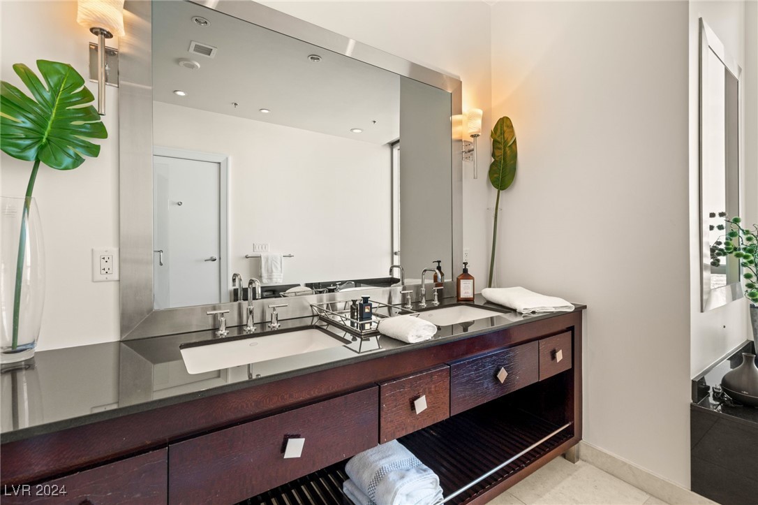 2700 Las Vegas Boulevard 4303 Property Photo 27
