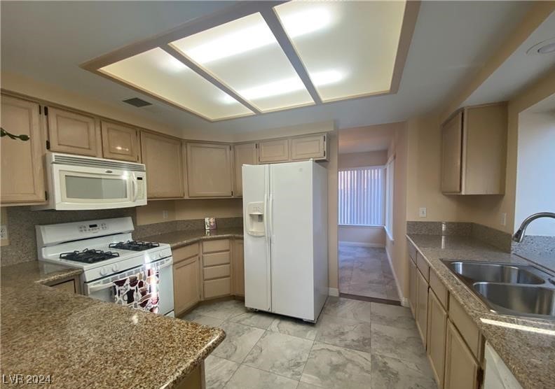 2413 Rice Flower Circle Property Photo 8