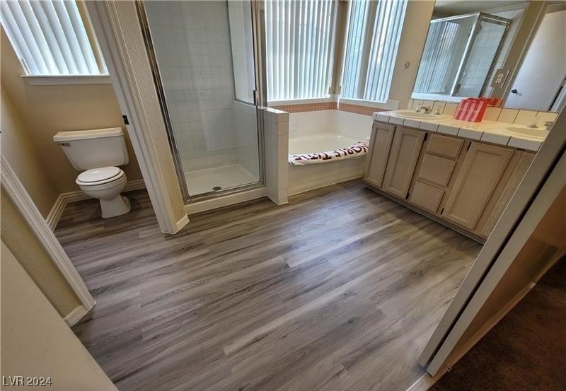 2413 Rice Flower Circle Property Photo 16