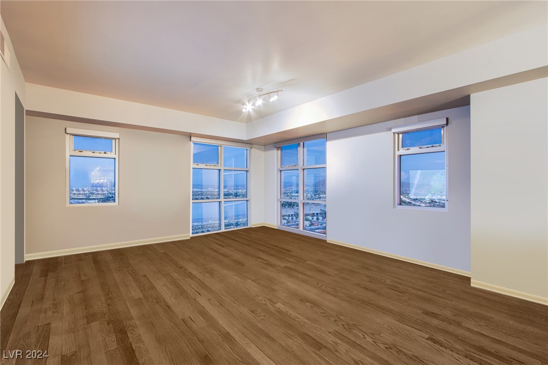 150 Las Vegas Boulevard 2114 Property Photo 5
