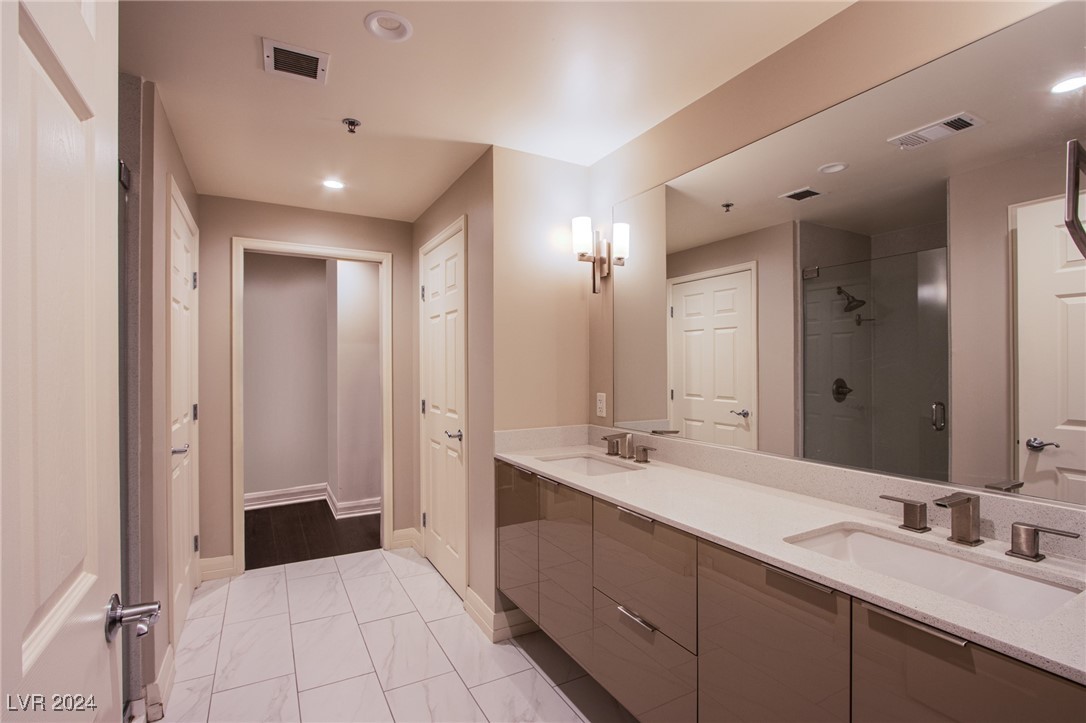 150 Las Vegas Boulevard 2114 Property Photo 11