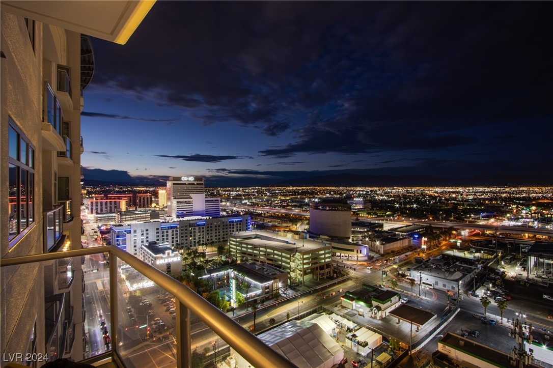 150 Las Vegas Boulevard 2114 Property Photo 19