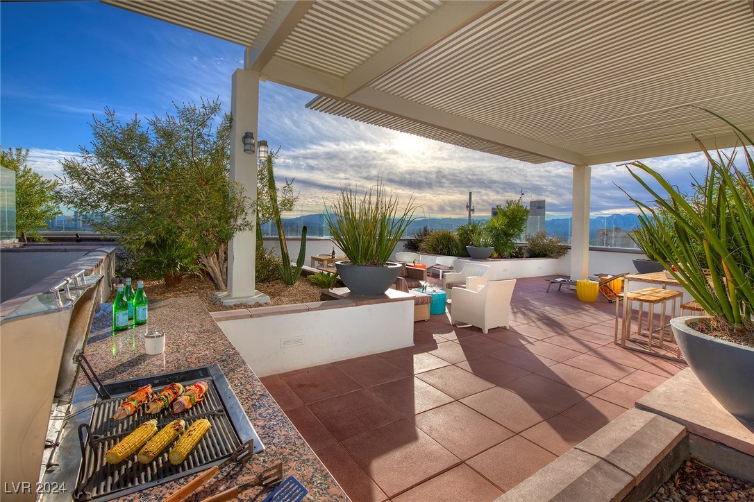 150 Las Vegas Boulevard 2114 Property Photo 38