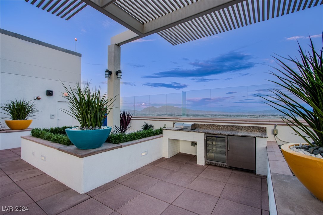 150 Las Vegas Boulevard 2114 Property Photo 40