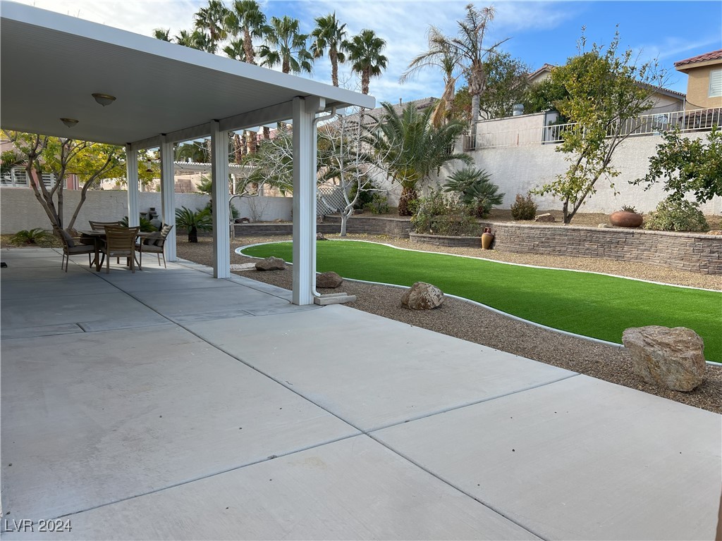 3049 Azure Bay Street Property Photo 3