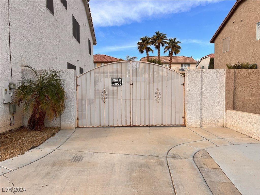 3049 Azure Bay Street Property Photo 10