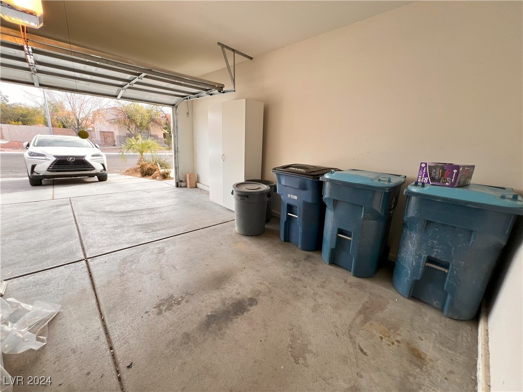 3049 Azure Bay Street Property Photo 13