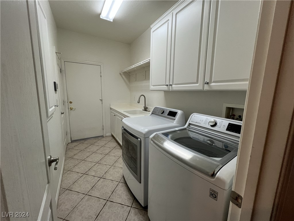 3049 Azure Bay Street Property Photo 14