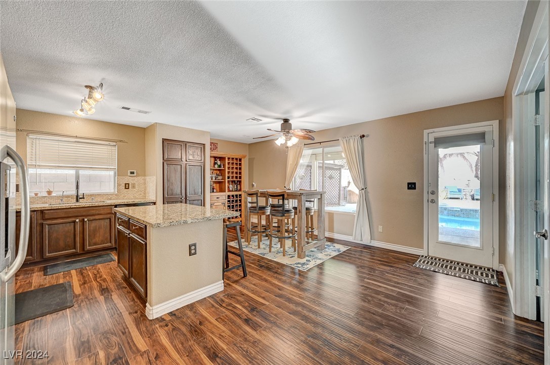 5024 Glittering Star Court Property Photo 16