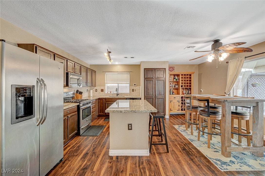 5024 Glittering Star Court Property Photo 23