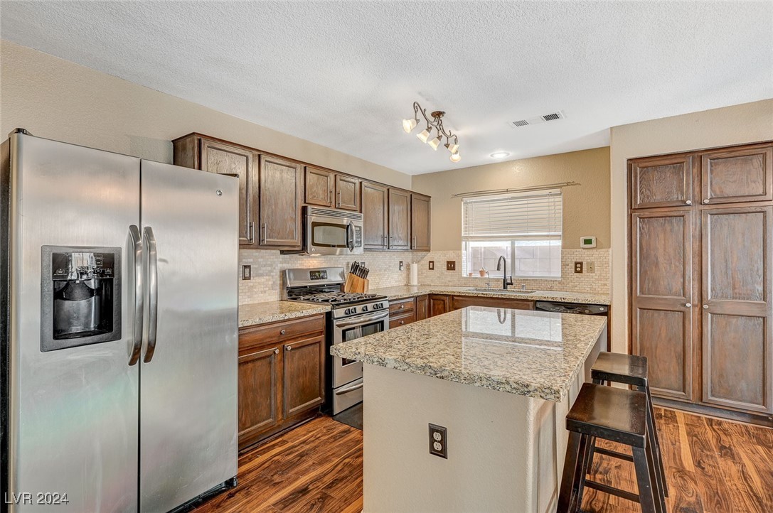 5024 Glittering Star Court Property Photo 24