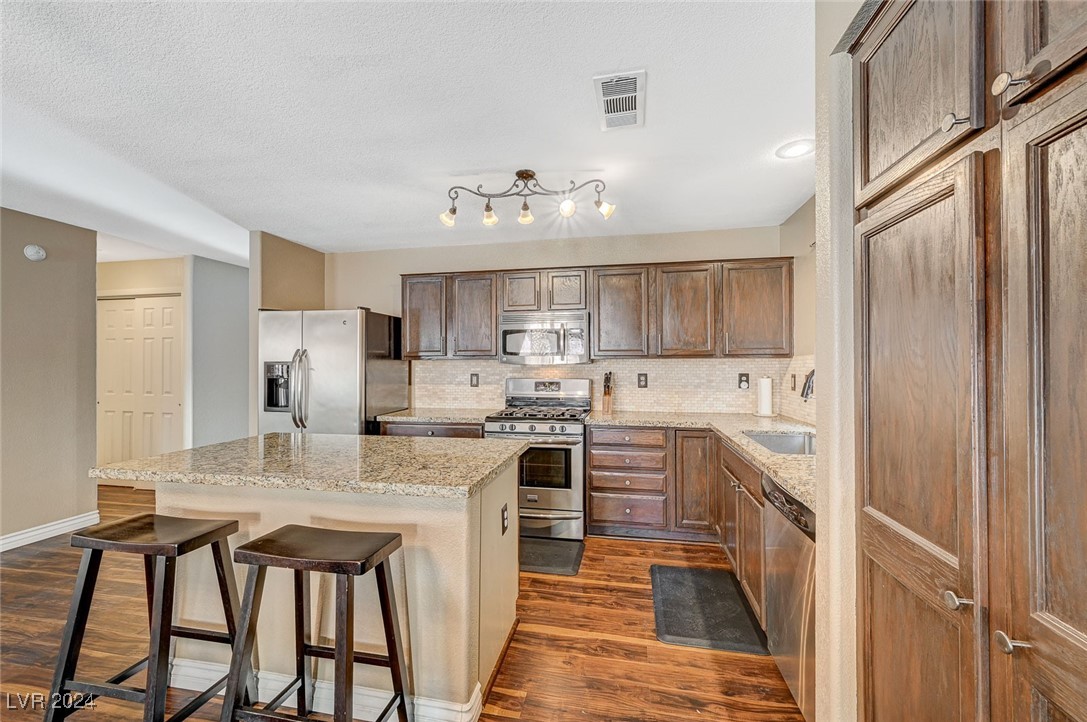 5024 Glittering Star Court Property Photo 27