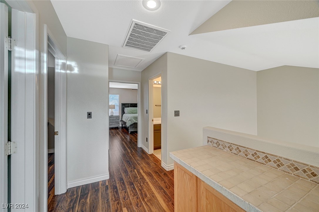 5024 Glittering Star Court Property Photo 32