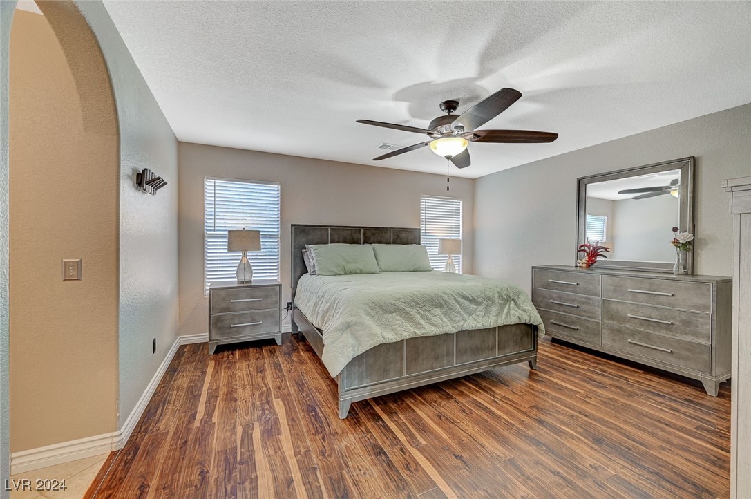 5024 Glittering Star Court Property Photo 34