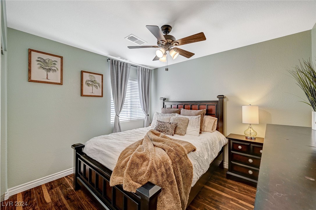 5024 Glittering Star Court Property Photo 43