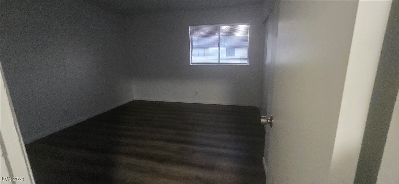 2333 Wooster B Property Photo 8