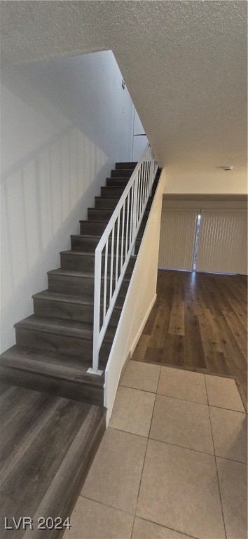 2333 Wooster B Property Photo 11