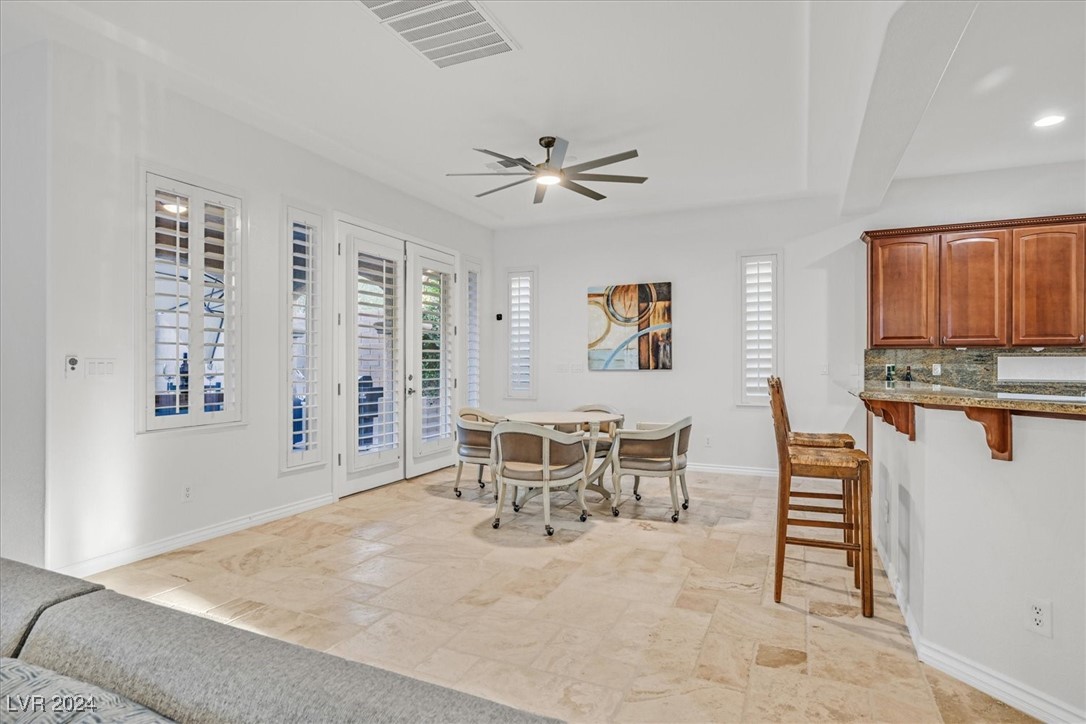 2738 Kingclaven Drive Property Photo 15
