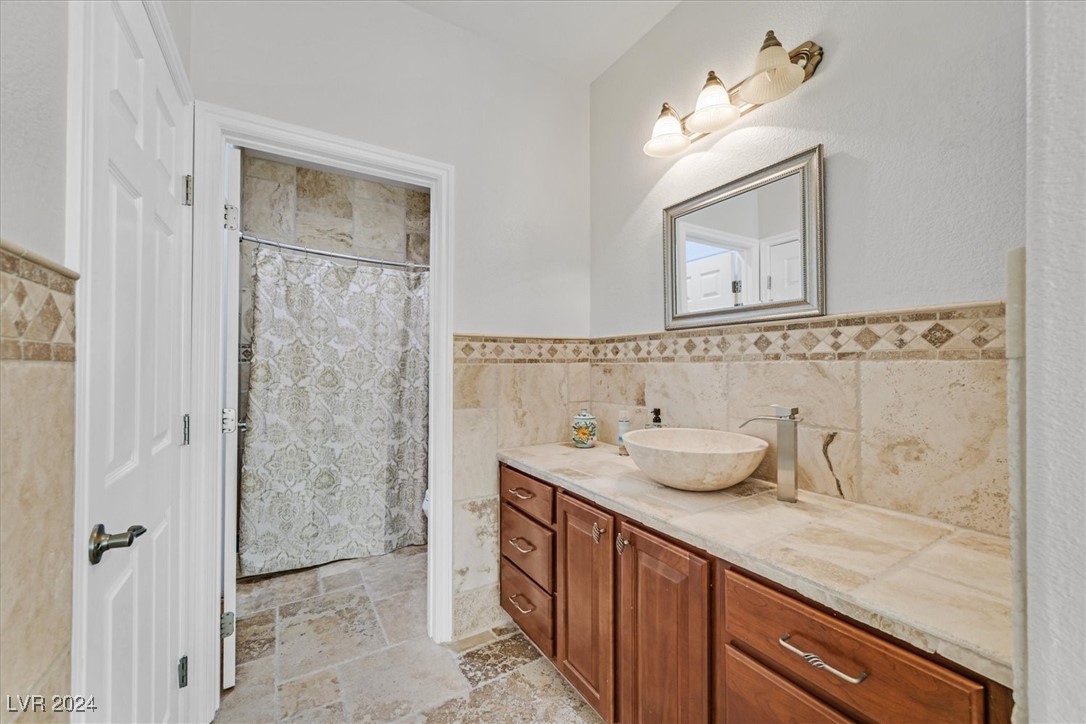 2738 Kingclaven Drive Property Photo 40