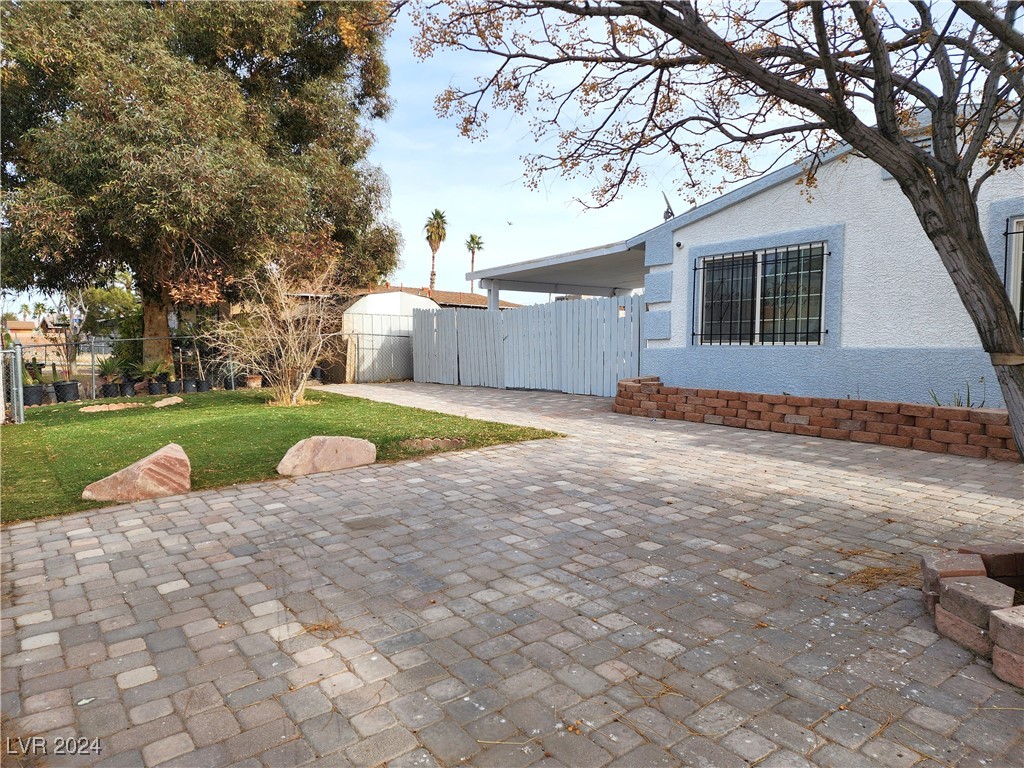 2640 Donna Street Property Photo 7