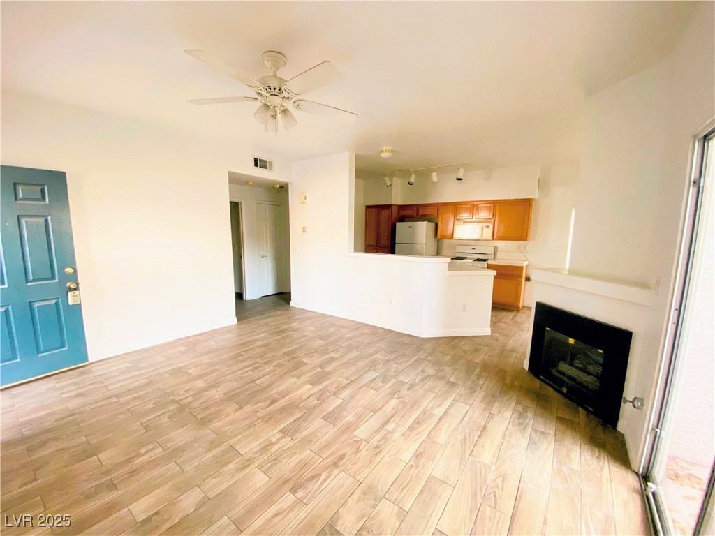 2100 Black Island Street 101 Property Photo 3