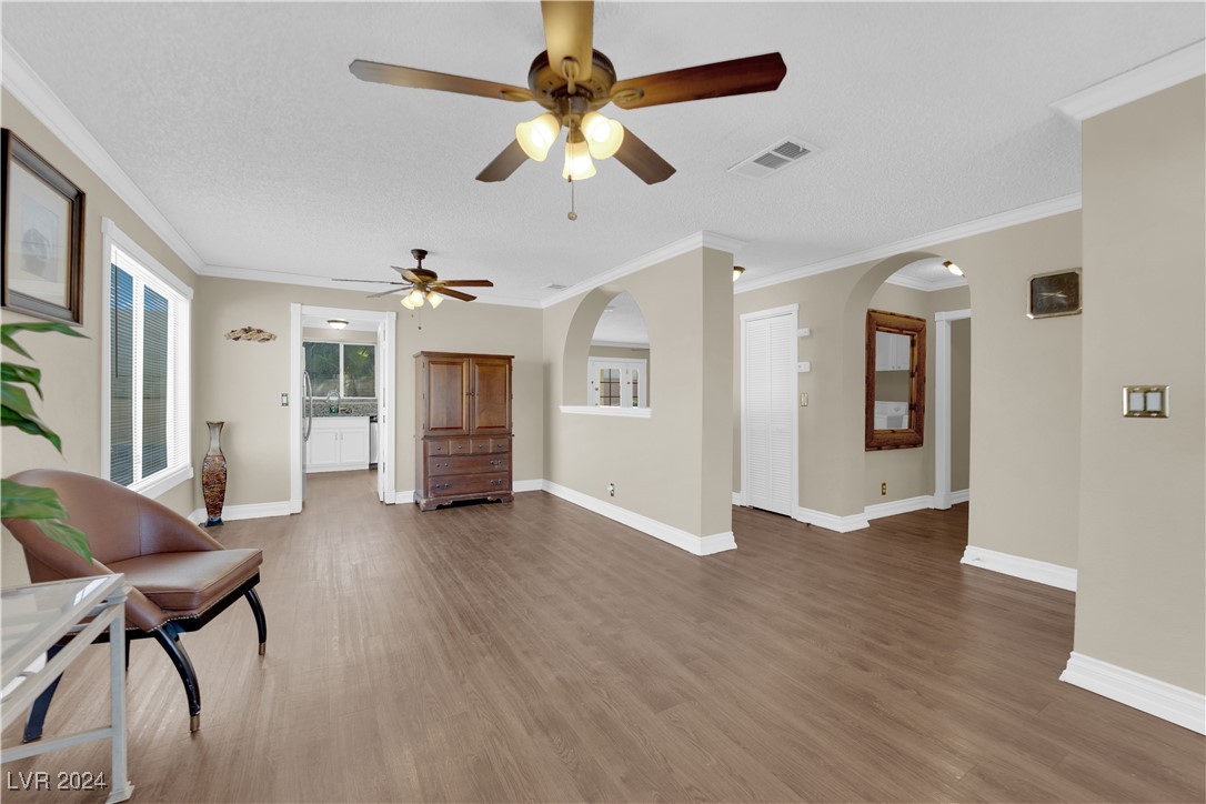 924 High Plains Drive Property Photo 6