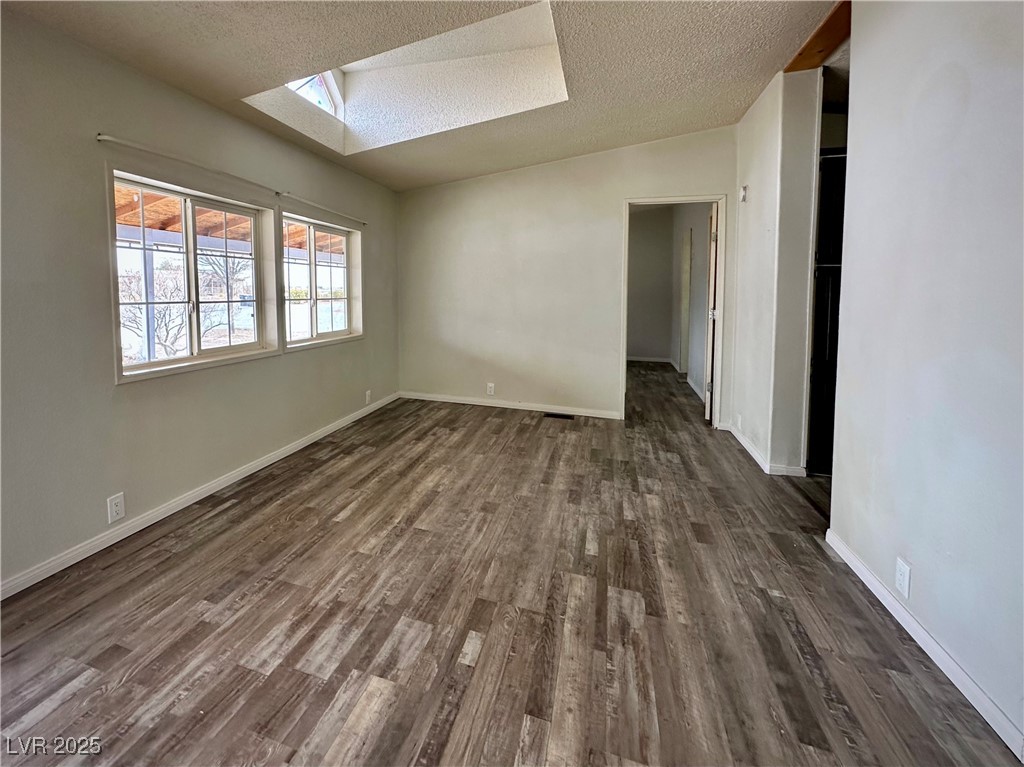880 Luella Court Property Photo 4