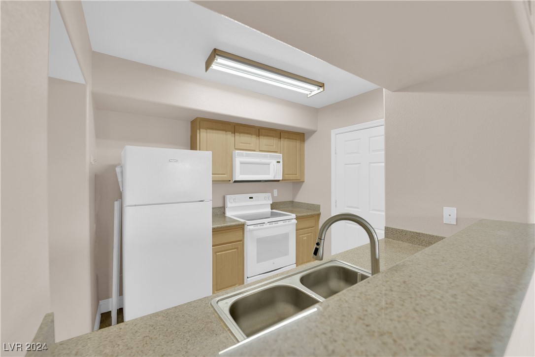 8000 West Badura Avenue 2106 Property Photo 15