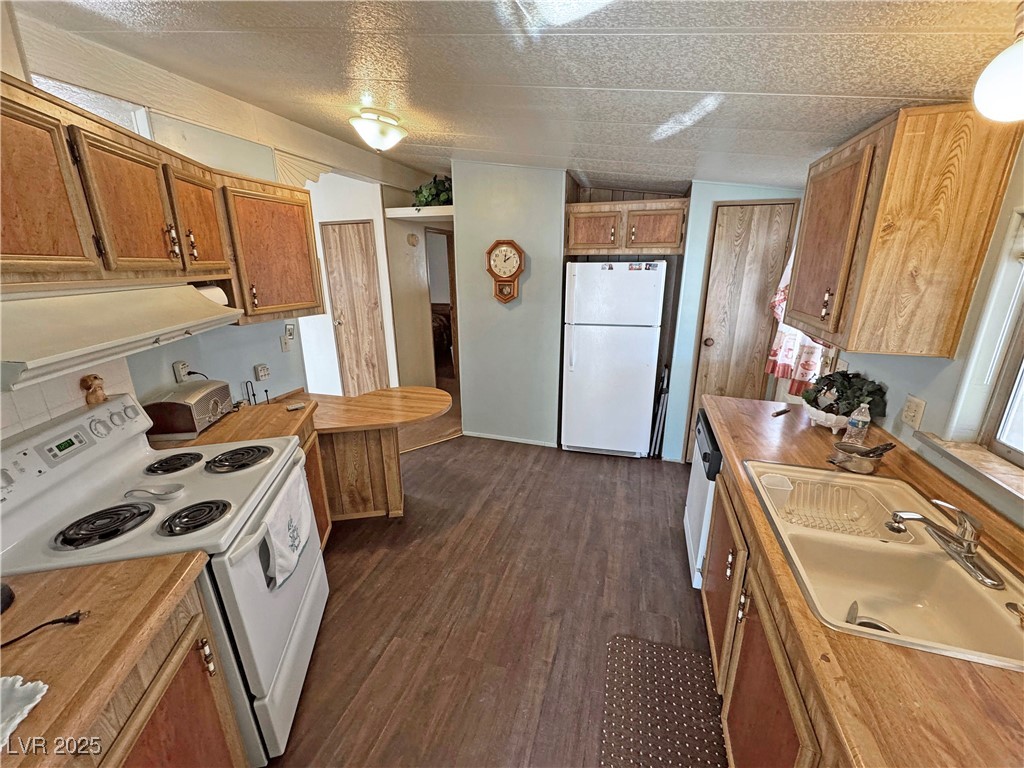 70 West Russell Road Property Photo 14