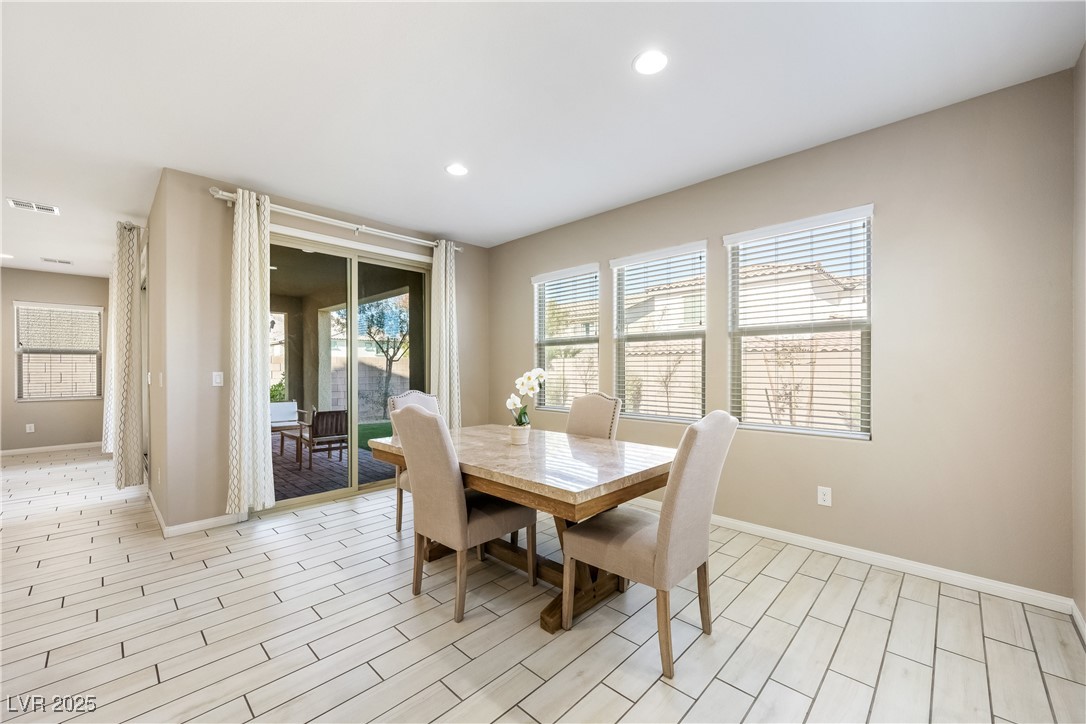 3094 Isle Drive Property Photo 4