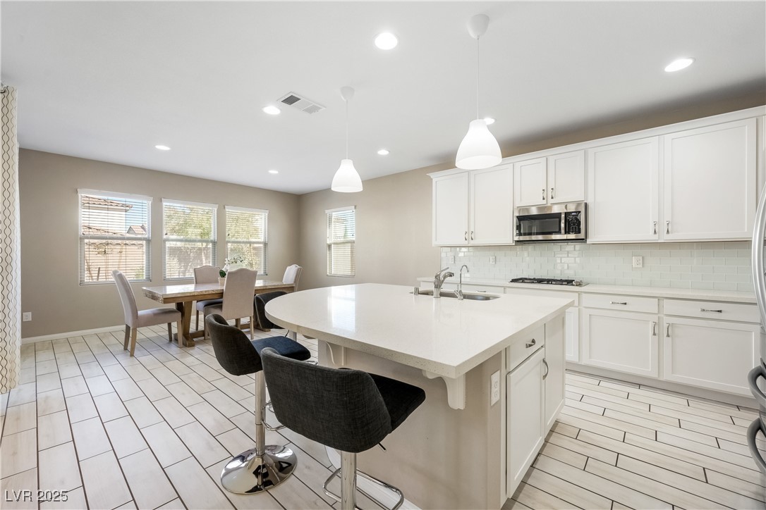 3094 Isle Drive Property Photo 14