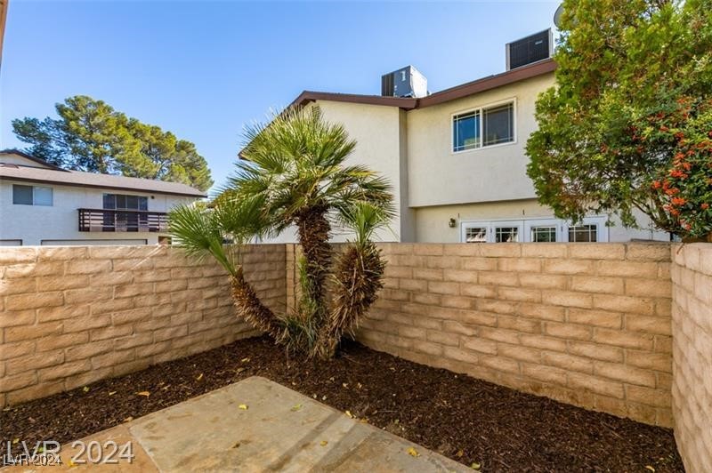 2357 Canfield Drive C Property Photo 24