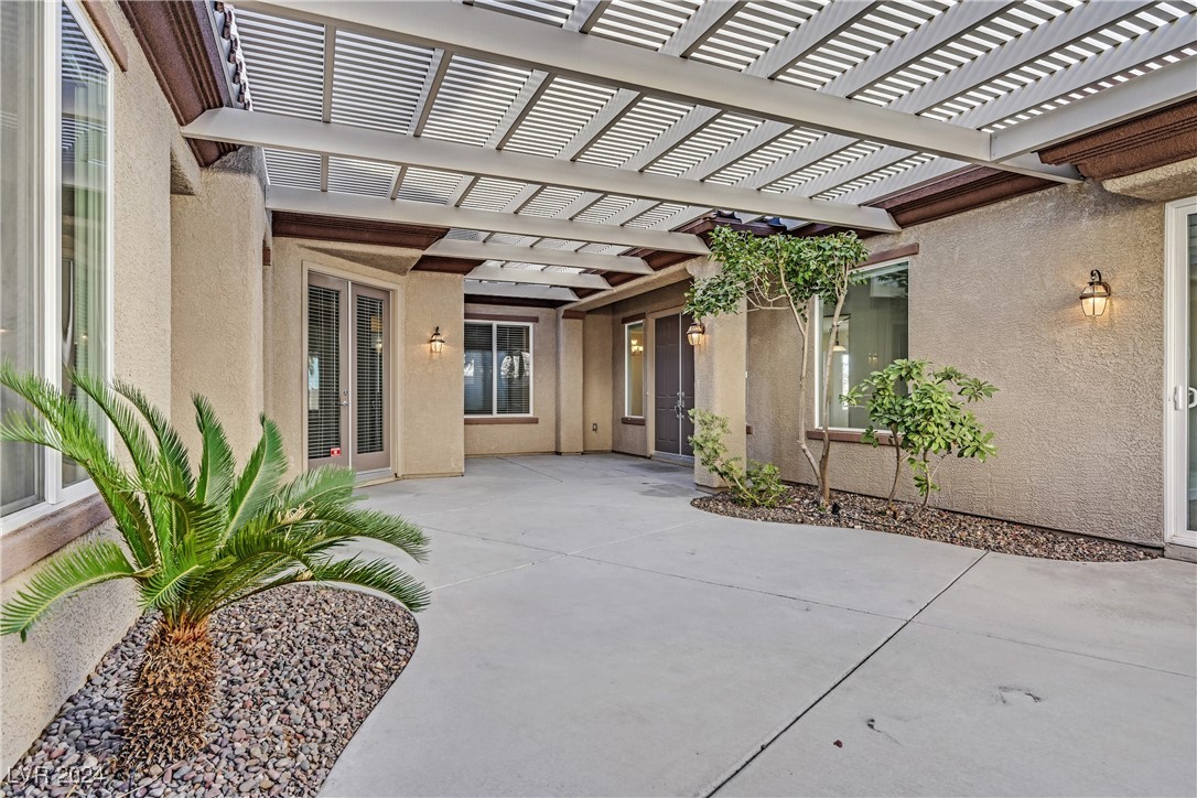 2292 Canyonville Drive Property Photo 4