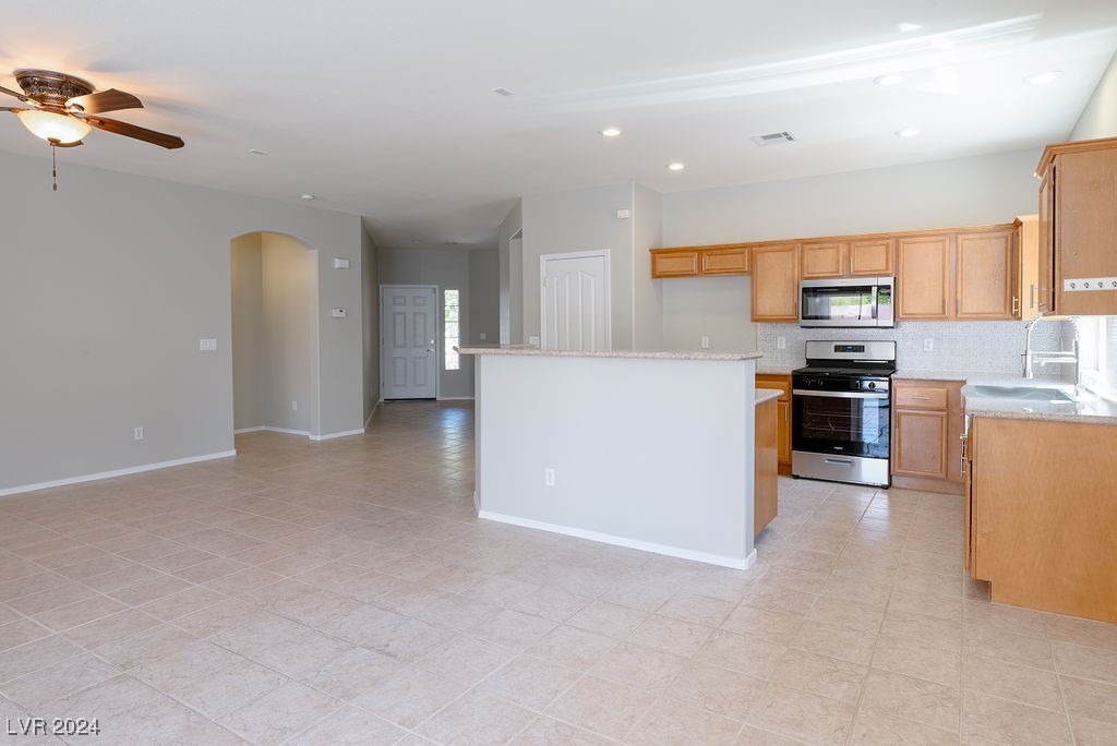 3591 Driving Range Street Property Photo 5