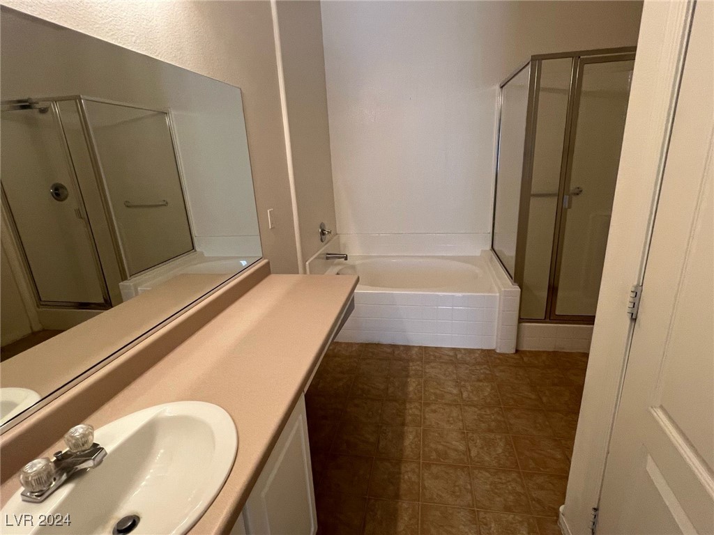 905 Domnus Lane 102 Property Photo 21