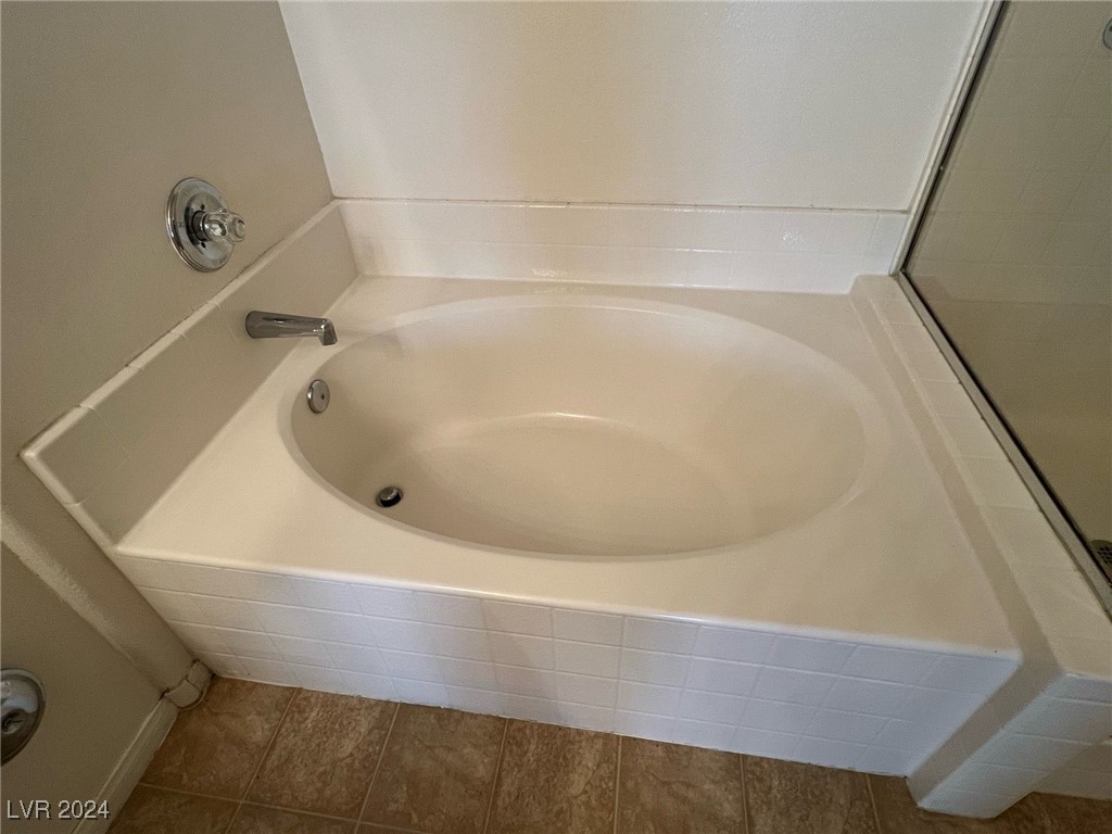 905 Domnus Lane 102 Property Photo 22