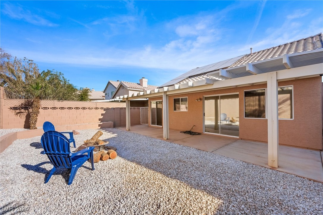 7921 Cadenza Lane Property Photo 4