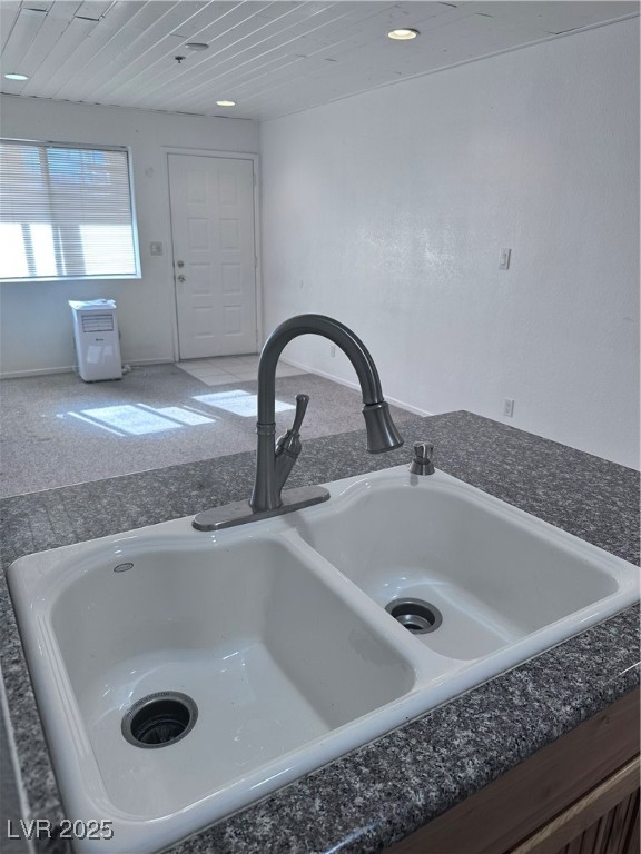 1381 East University Avenue 102 Property Photo 3