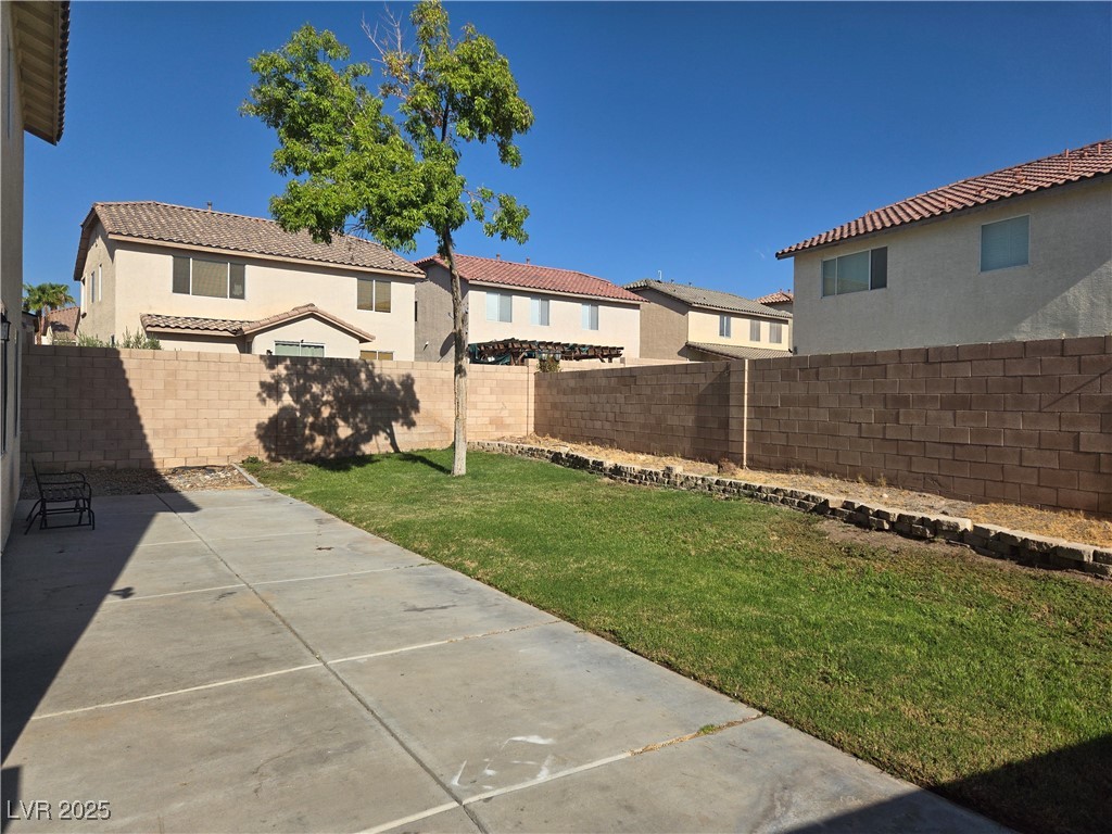 8350 Sterling Harbor Court Property Photo 2