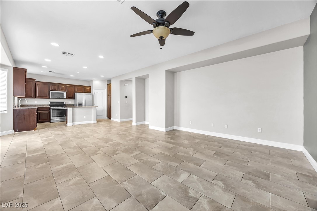 10822 Drake Ridge Avenue Property Photo 3