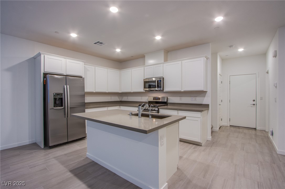 139 Aqua Commons Lane Na Property Photo 11