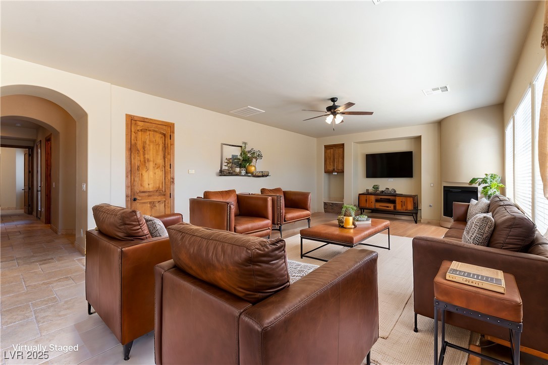 5024 Crown Cypress Street Property Photo 8