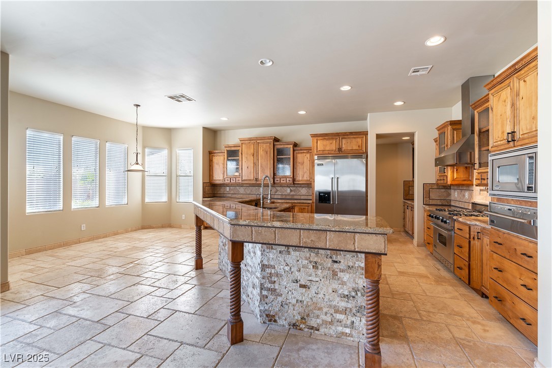 5024 Crown Cypress Street Property Photo 16